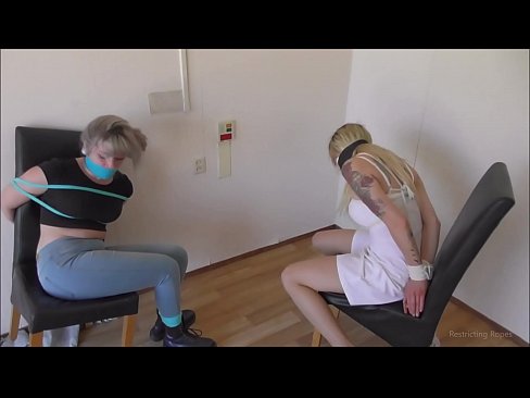 ❤️ Závislá / zviazaná a s roubíkom / dievča v núdzi ☑ Domáce porno na sk.comicsporn.ru